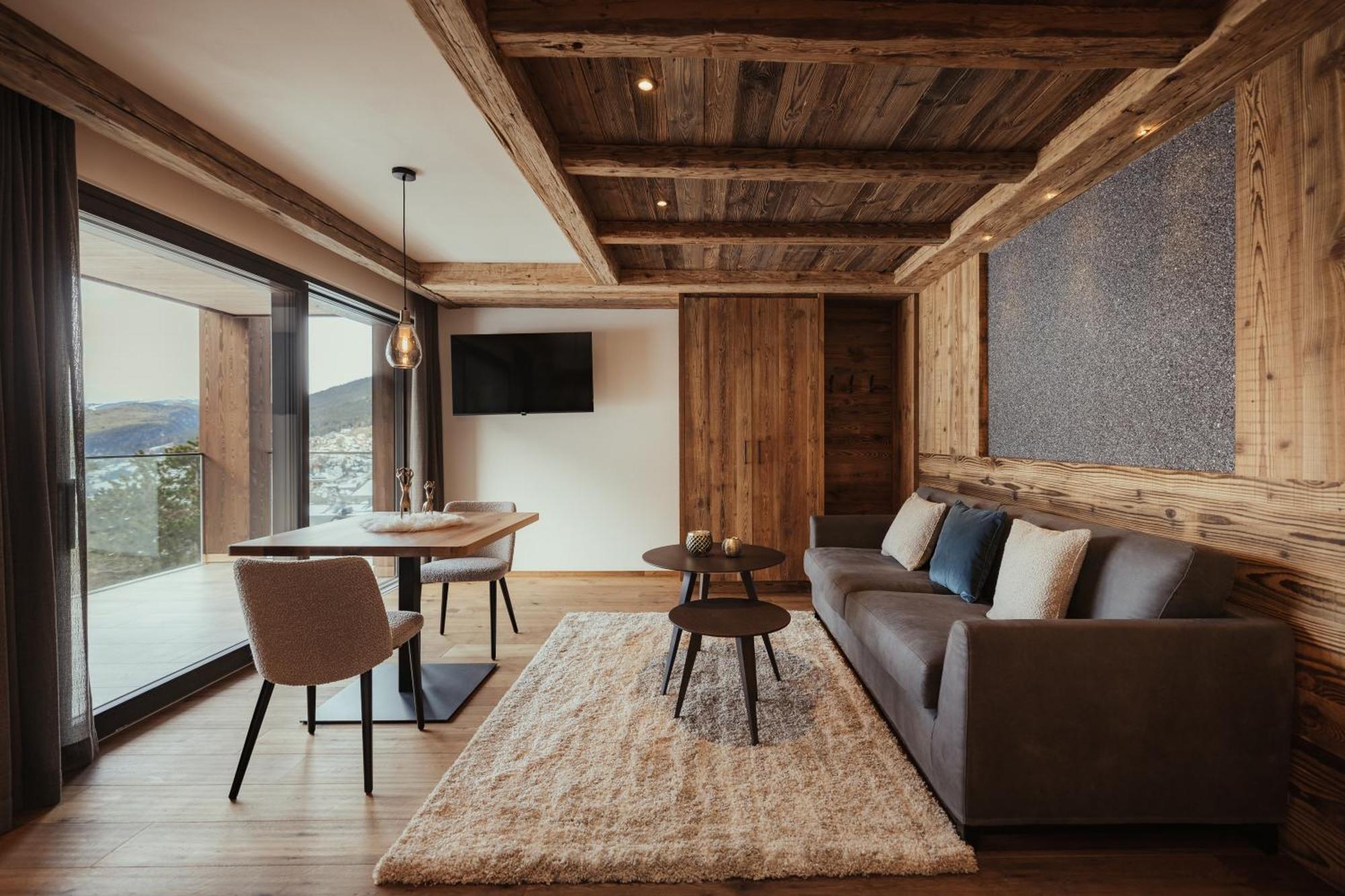 Luxury Chalet P Urtijëi Dış mekan fotoğraf