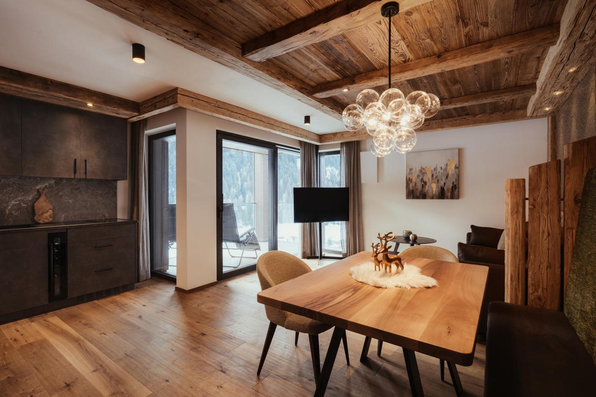 Luxury Chalet P Urtijëi Dış mekan fotoğraf