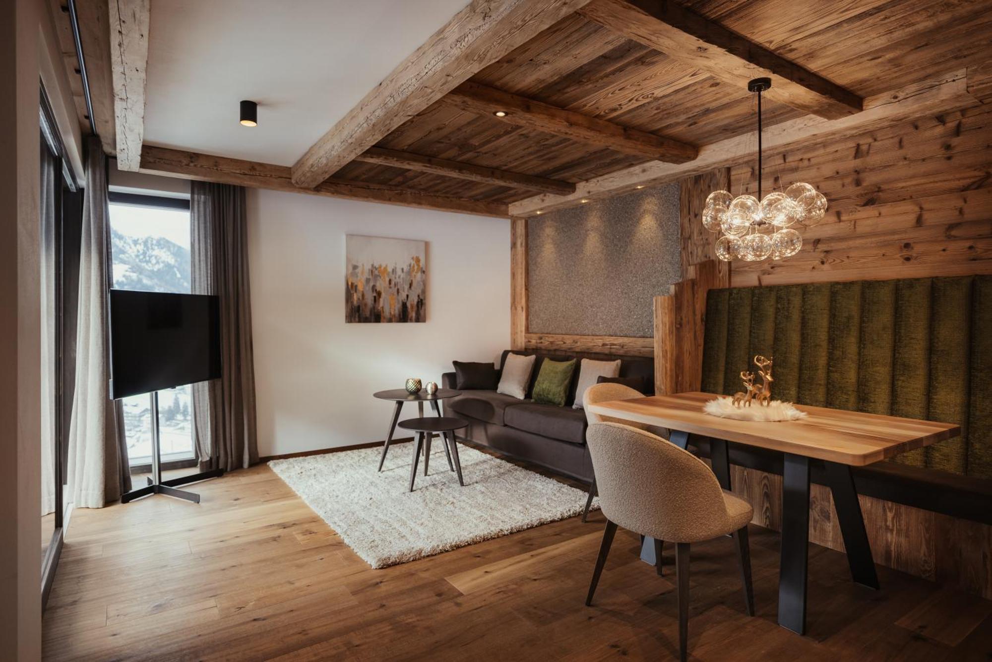 Luxury Chalet P Urtijëi Dış mekan fotoğraf